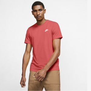 🆕 Nike Club Tee